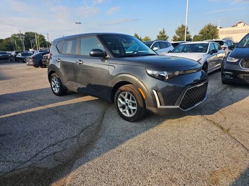 Certified 2024 Kia Soul LX w/ Option Group 015 FWD image 2