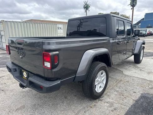 Used 2022 Jeep Gladiator Sport AWD/4WD image 4