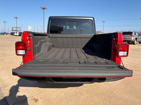 New 2024 Jeep Gladiator Sport image 15