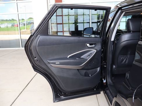 Used 2018 Hyundai Santa Fe Limited AWD/4WD image 36