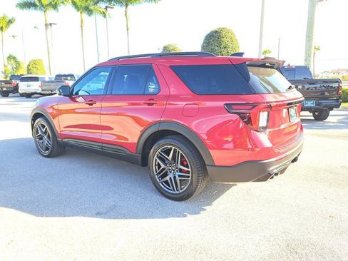 Certified 2025 Ford Explorer ST image 7