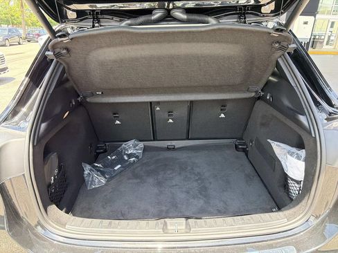 Used 2025 Mercedes-Benz GLA 250 image 8
