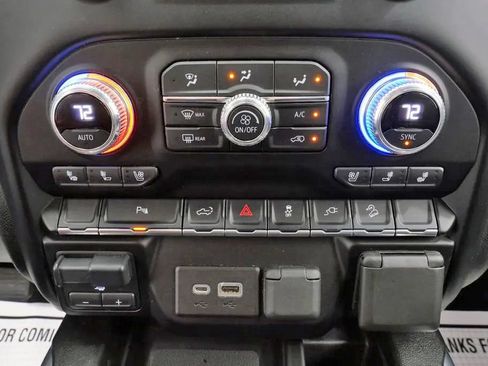 Used 2021 GMC Sierra 2500 SLT w/ SLT Premium Package AWD/4WD image 29