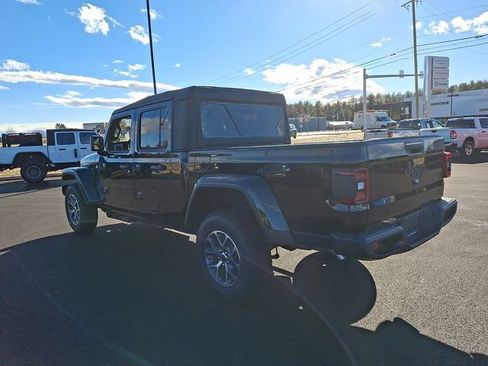 New 2026 Jeep Gladiator Sport AWD/4WD image 8