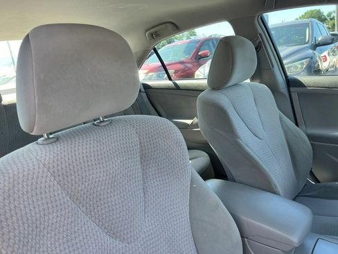 Used 2011 Toyota Camry LE w/ LE Extra-Value Pkg FWD image 17
