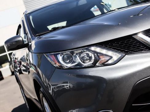 Used 2017 Nissan Rogue Sport SV w/ SV All-Weather Package AWD/4WD image 8