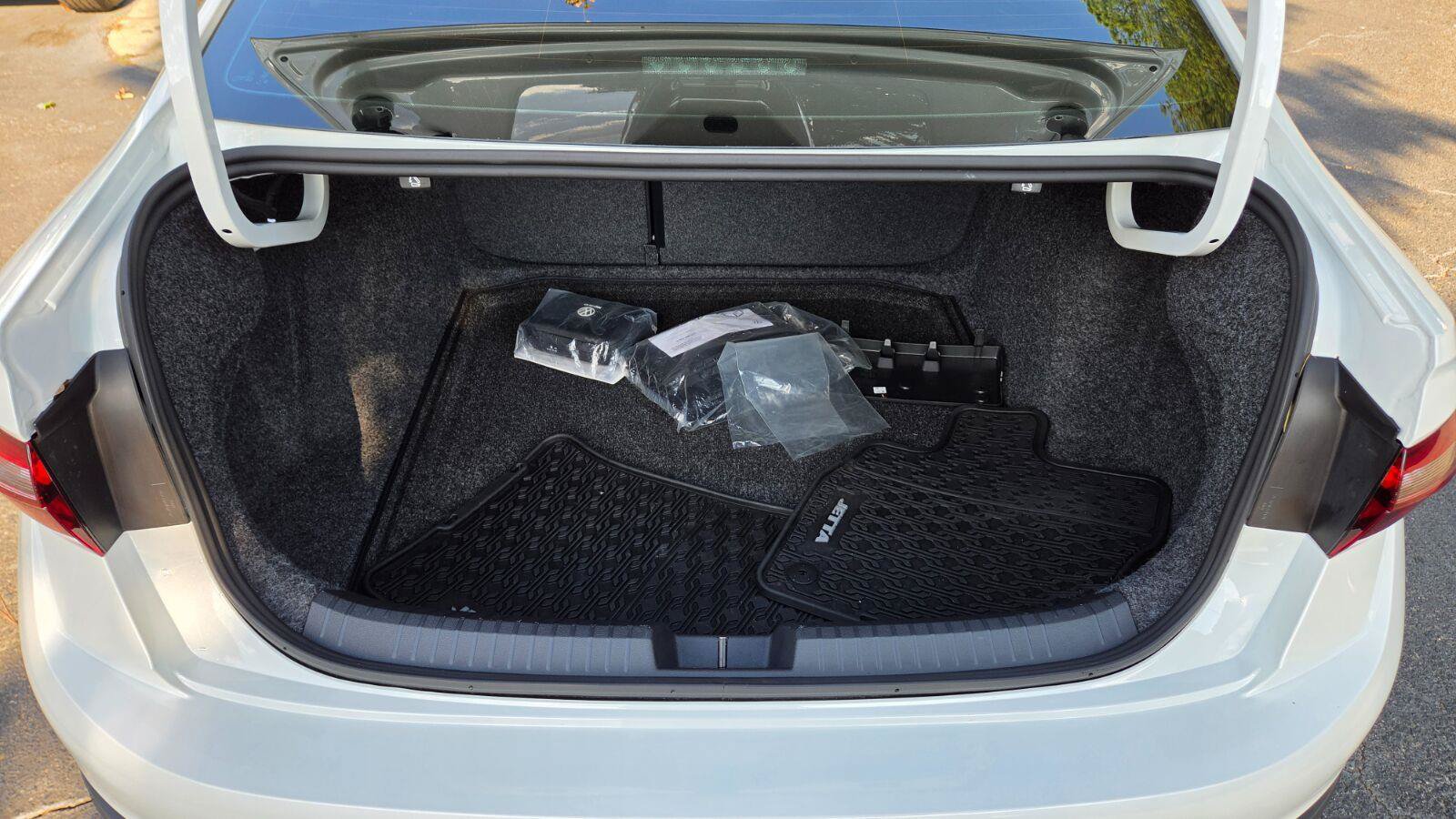 Certified 2026 Volkswagen Jetta SE FWD image 55