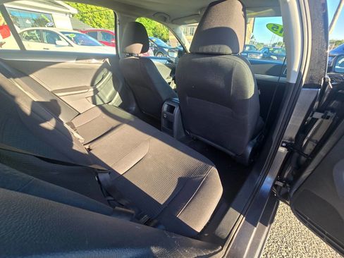 Used 2015 Volkswagen Jetta SE FWD image 32