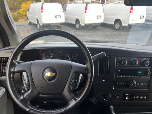 Used 2022 Chevrolet Express 2500 w/ Driver Convenience Package image 26