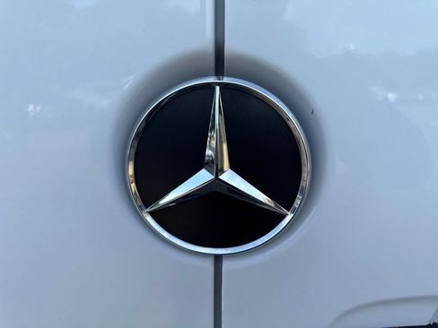 Used 2024 Mercedes-Benz Sprinter 2500 image 15