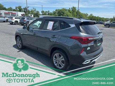Used 2023 Kia Seltos S w/ Navigation Package AWD/4WD image 2