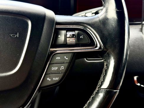 Used 2021 Lincoln Navigator Reserve AWD/4WD image 23