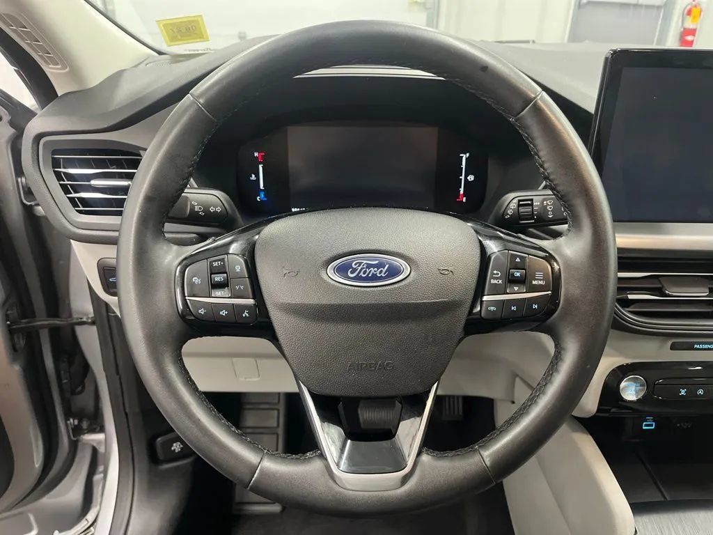 Used 2023 Ford Escape Active w/ Tech Pack #1 AWD/4WD image 22