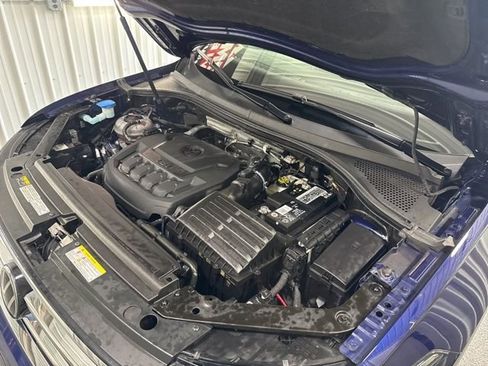 Used 2022 Volkswagen Tiguan SEL R-Line image 25