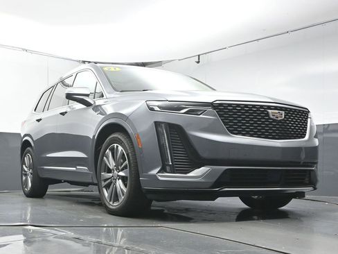 Used 2021 Cadillac XT6 Premium Luxury image 33