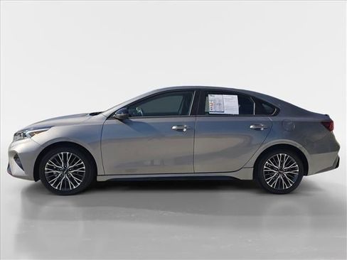 Used 2024 Kia Forte GT-Line image 6
