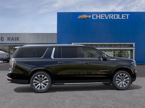 New 2026 Chevrolet Suburban High Country w/ Sun And Tow Package RWD image 5
