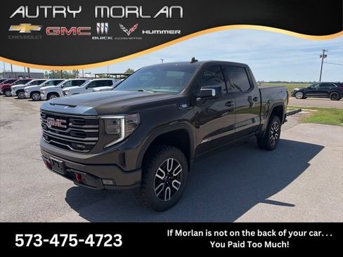 Used 2023 GMC Sierra 1500 AT4 w/ Technology Package AWD/4WD image 1