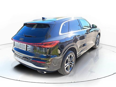 Certified 2025 Audi Q5 Premium Plus w/ Premium Plus image 4