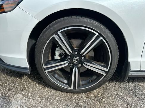 Used 2023 Honda Accord Sport image 9