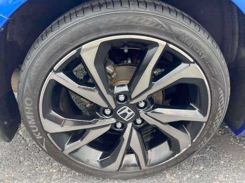 Used 2019 Honda Civic Sport image 11