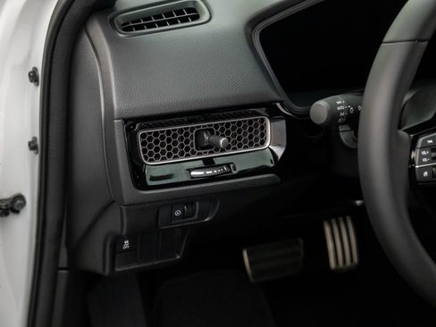 New 2025 Honda Civic Sport image 17