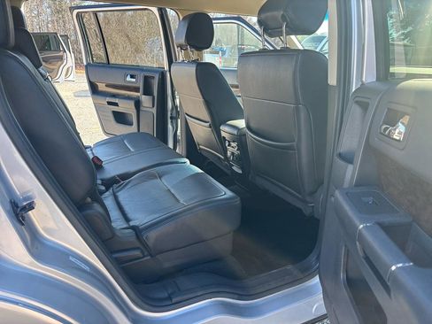 Used 2018 Ford Flex Limited image 16