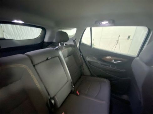 Used 2021 GMC Terrain SLE w/ Driver Convenience Package image 14