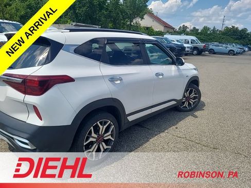 Used 2022 Kia Seltos SX w/ Sunroof Package AWD/4WD image 6