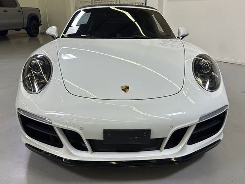 Used 2019 Porsche 911 Targa 4 GTS image 4