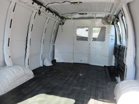 Used 2021 Chevrolet Express 2500 w/ Safety Package RWD image 8