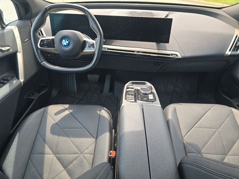 Used 2022 BMW iX xDrive50 w/ Convenience Package AWD/4WD image 21