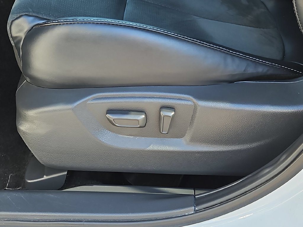 Used 2025 Mitsubishi Eclipse Cross SE AWD/4WD image 14