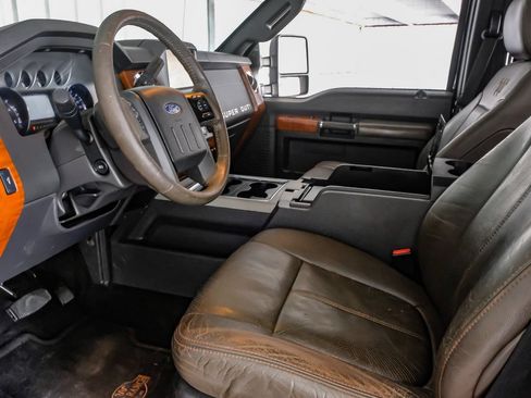 Used 2016 Ford F250 King Ranch w/ FX4 Off-Road Package AWD/4WD image 14