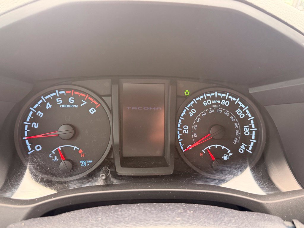 Used 2018 Toyota Tacoma SR RWD image 18