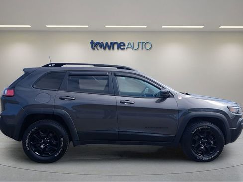 Used 2023 Jeep Cherokee Trailhawk AWD/4WD image 6