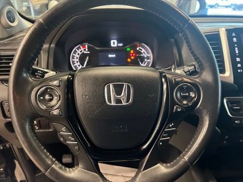 Used 2017 Honda Pilot Elite image 15