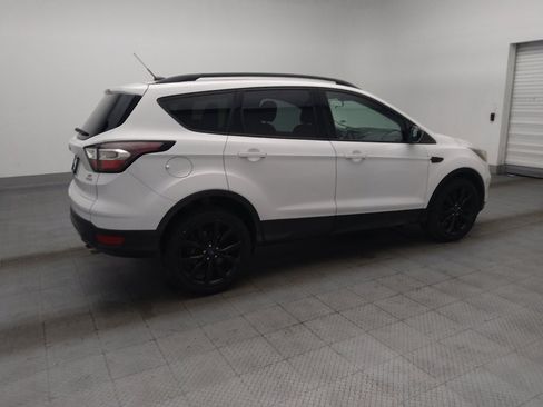Used 2017 Ford Escape SE w/ Equipment Group 201A FWD image 10