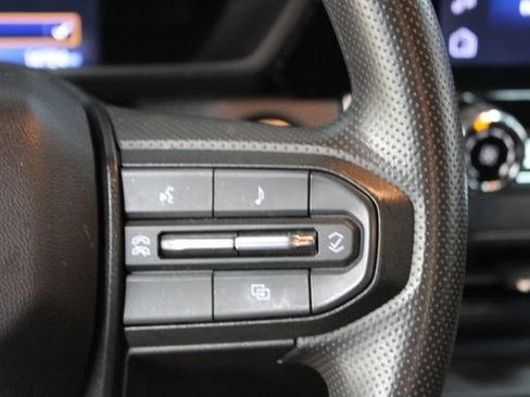Used 2023 Chevrolet Colorado Trail Boss w/ Technology Package AWD/4WD image 17