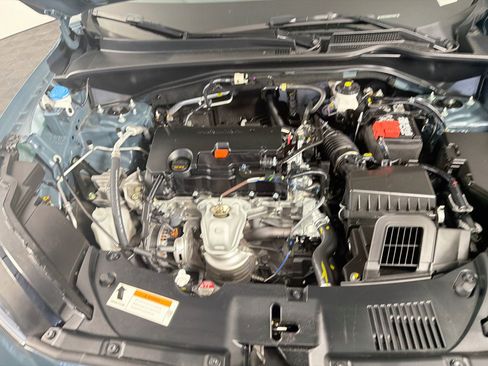 Used 2025 Honda HR-V Sport image 32
