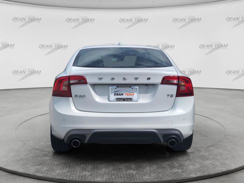 Used 2018 Volvo S60 T5 Dynamic w/ Vision Package FWD image 7