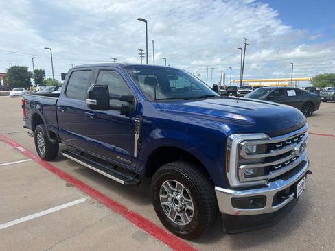 Used 2026 Ford F250 Lariat w/ FX4 Off-Road Package AWD/4WD image 3