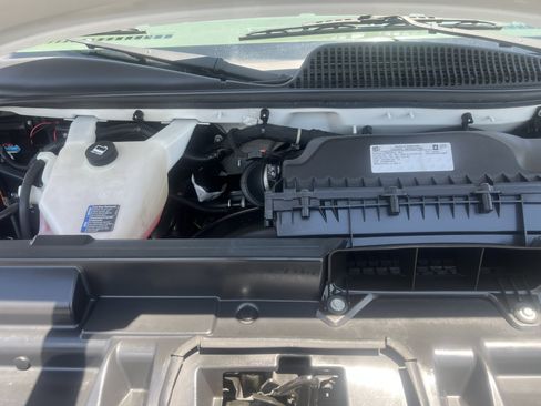 Used 2019 Chevrolet Express 2500 Extended RWD image 15