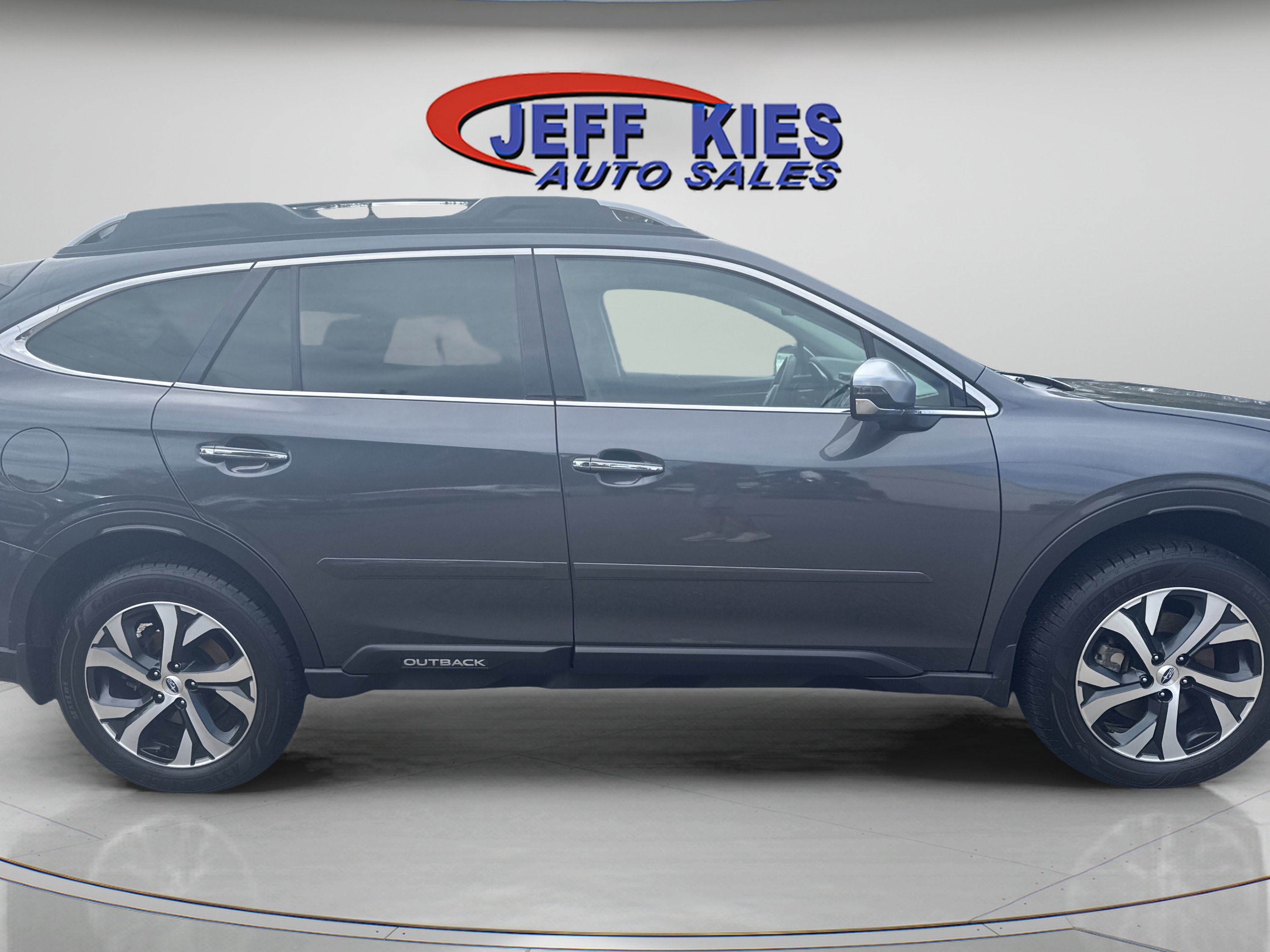 Used 2022 Subaru Outback Touring AWD/4WD image 4