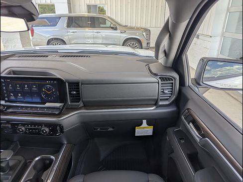 New 2026 Chevrolet Silverado 1500 RST w/ Convenience Package II AWD/4WD image 4