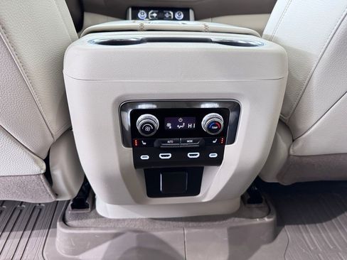 Certified 2023 GMC Yukon Denali w/ Advanced Technology Package AWD/4WD image 27