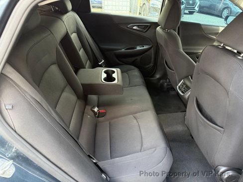 Used 2020 Chevrolet Malibu LT FWD image 12