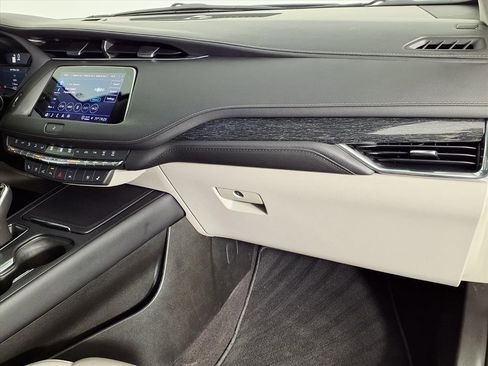 Certified 2023 Cadillac XT4 Premium Luxury w/ Enhanced Visibility Package image 22