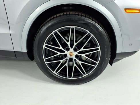 New 2026 Porsche Cayenne Coupe image 29