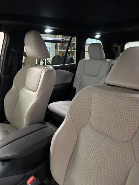Used 2025 Lexus TX 350 AWD w/ Technology Package image 5